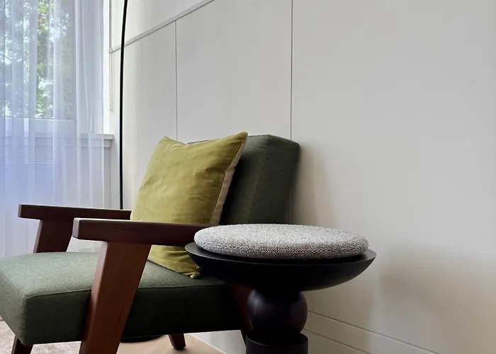 Old Town Whispers Апартаменты *